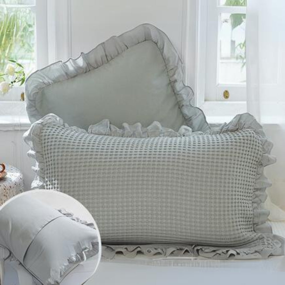 DreamLoom | Set of 2 Waffle Weave Cotton Pillowcases with Elegant Ruffle Trim