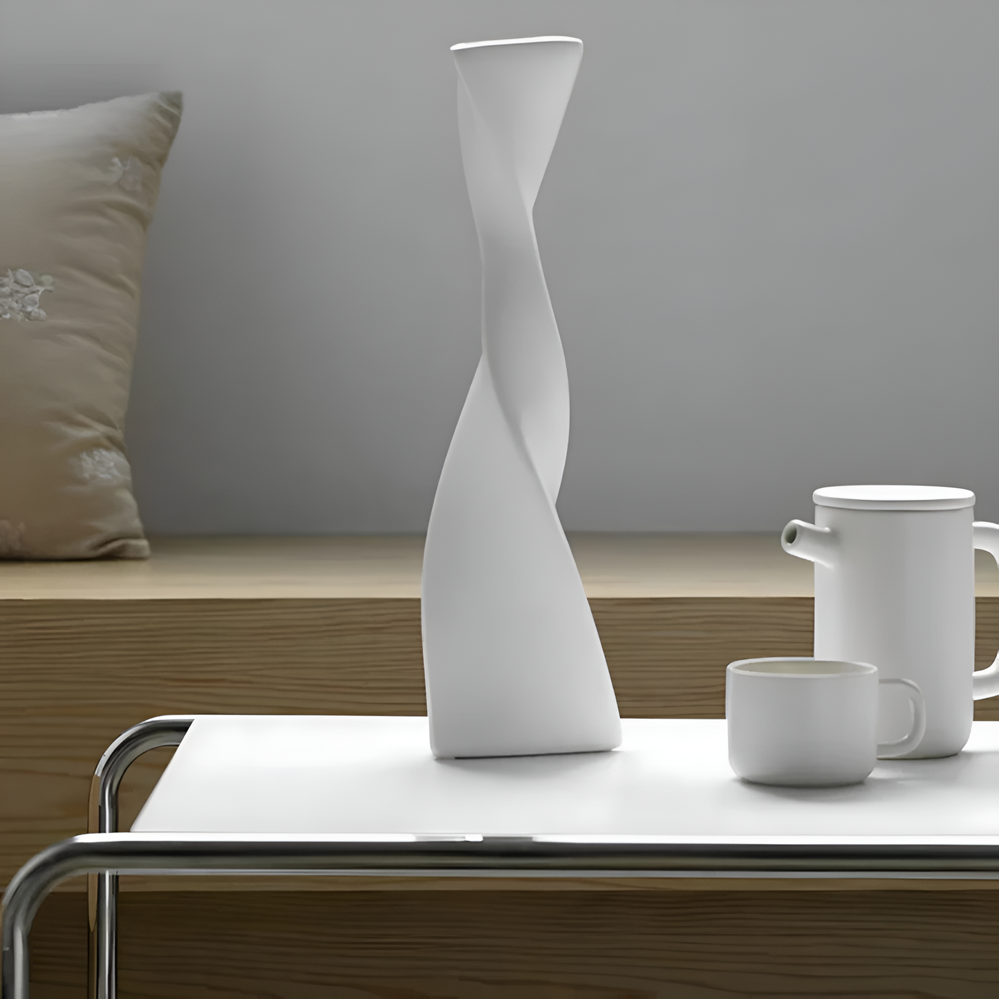 TwistForm | Sleek Spiral Ceramic Vase – Elegant Twist Design for Modern Spaces