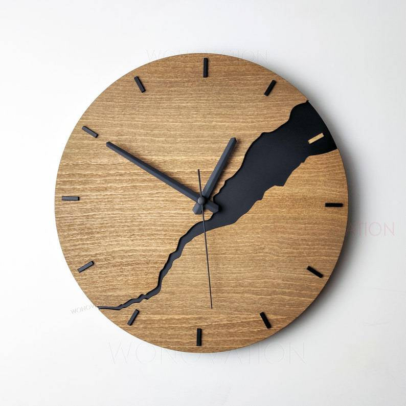 TimberTrace | Artisan Timepiece with Rustic Charm and Weathered Wood Detail