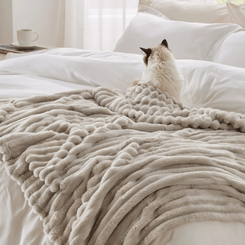 CozyNest | Ultra-Soft Warm Fleece Throw Blanket