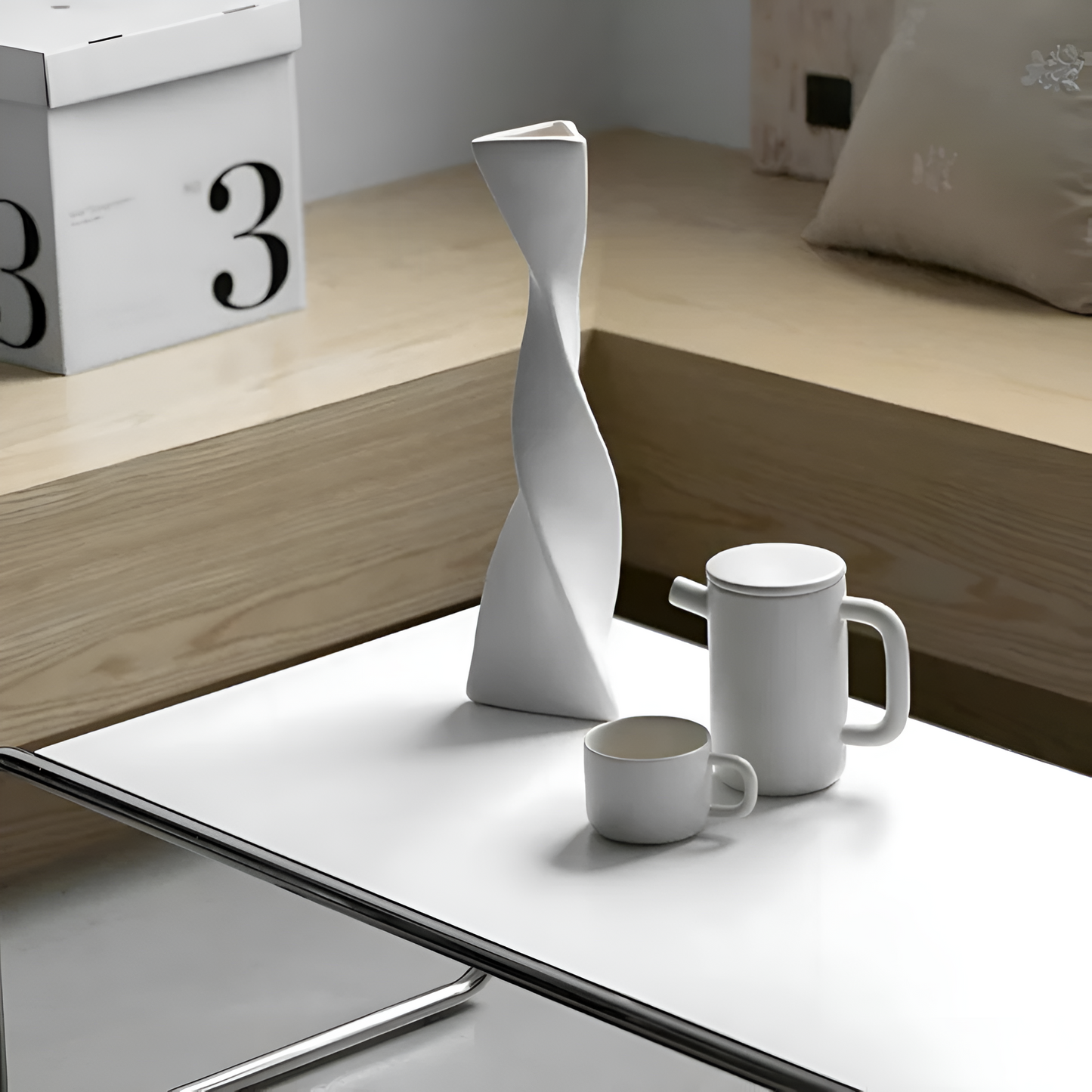 TwistForm | Sleek Spiral Ceramic Vase – Elegant Twist Design for Modern Spaces
