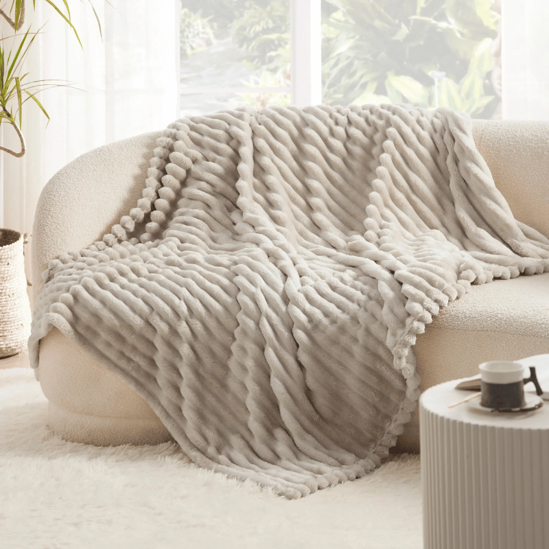 CozyNest | Ultra-Soft Warm Fleece Throw Blanket