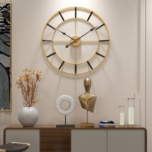 RegalTime | Luxurious Gold & Black Metal Decorative Wall Clock