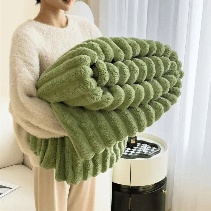 CozyNest | Ultra-Soft Warm Fleece Throw Blanket