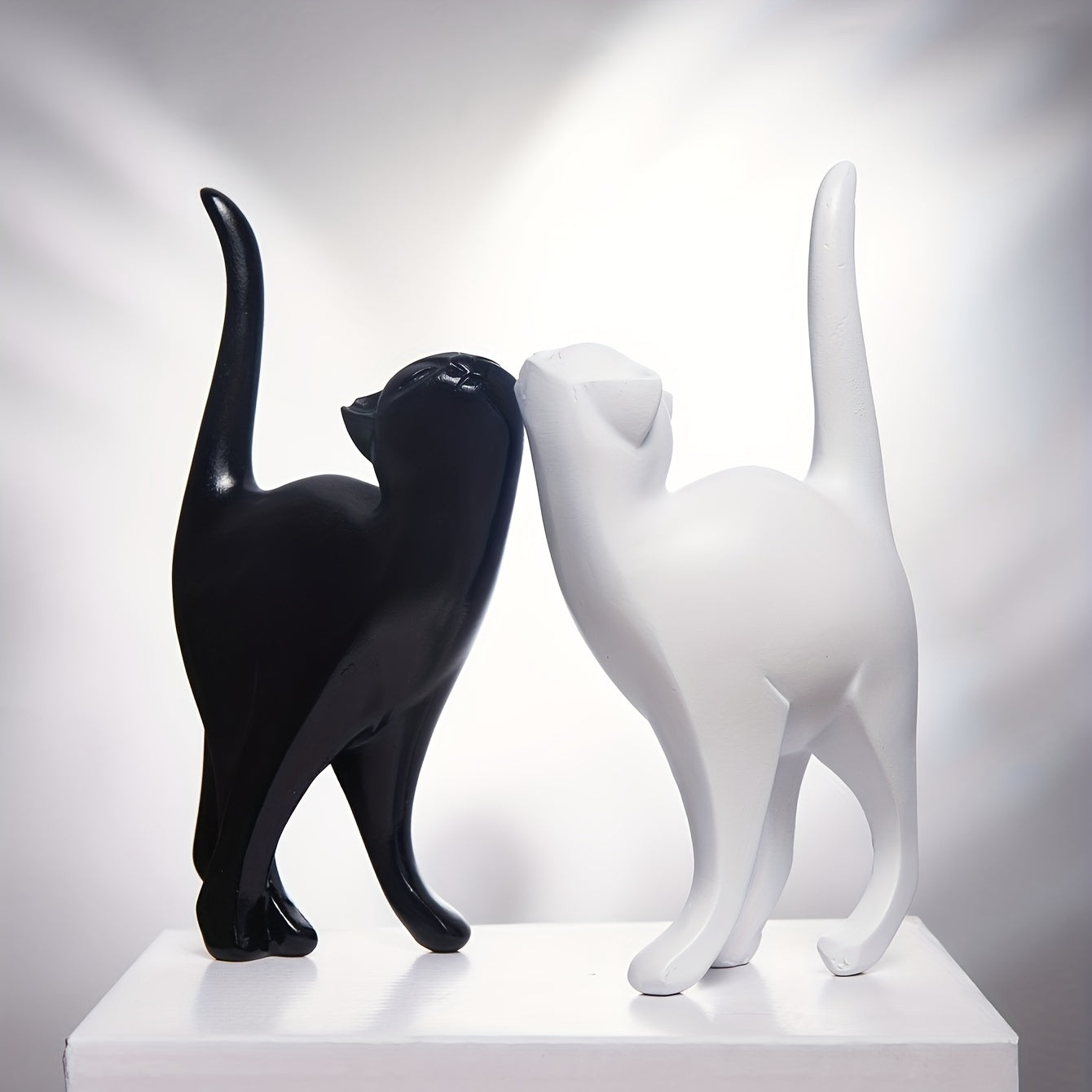 Silent Paws | Chic & Modern Cat Statue