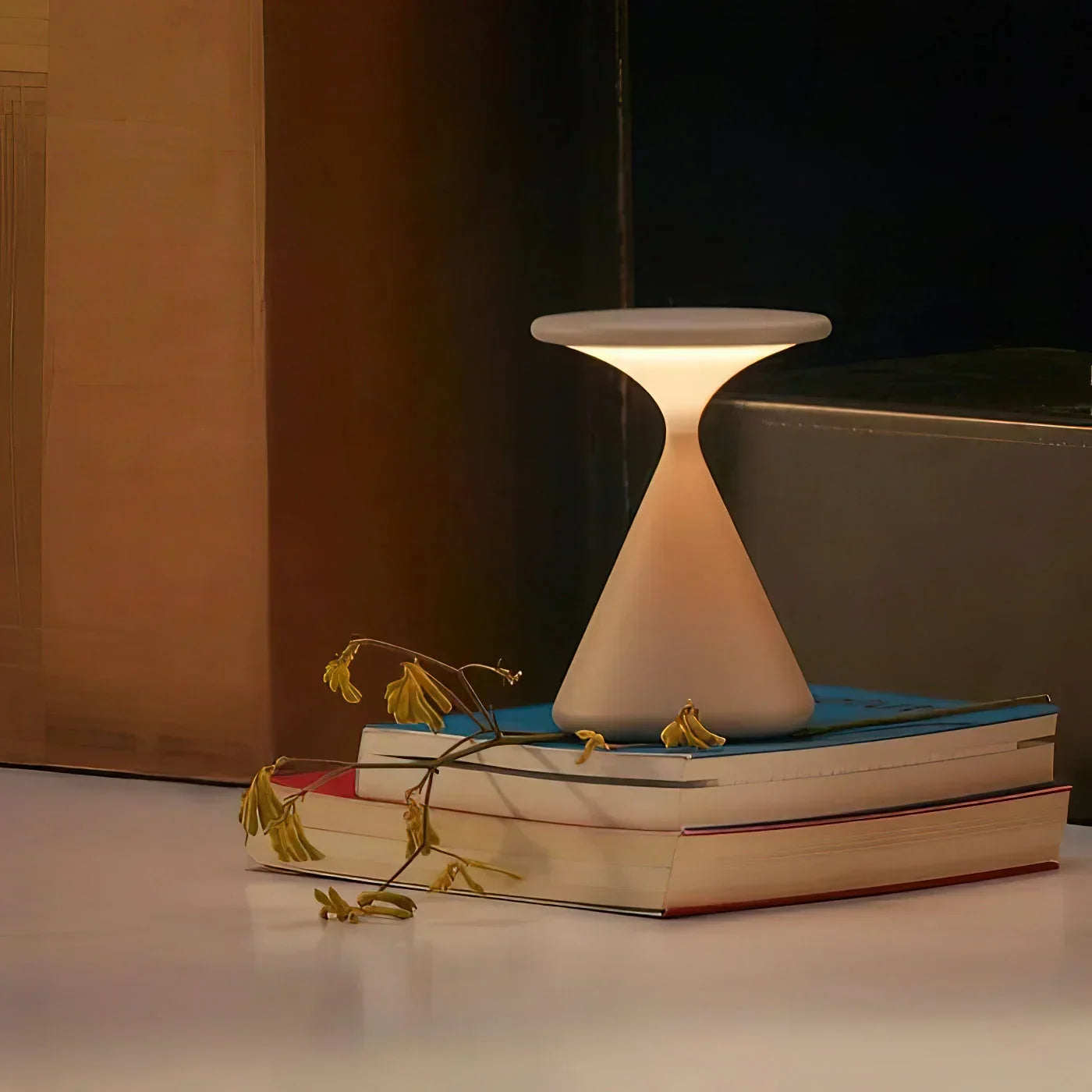 AeronGlow | Wireless Hourglass Table Lamp