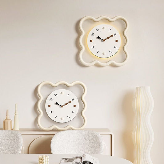 FluffClock | Playful Creamy Marshmallow Clock