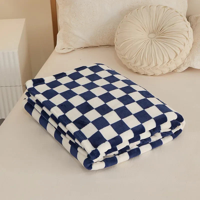 ChicWeave | Stylish Checkerboard Throw Blanket