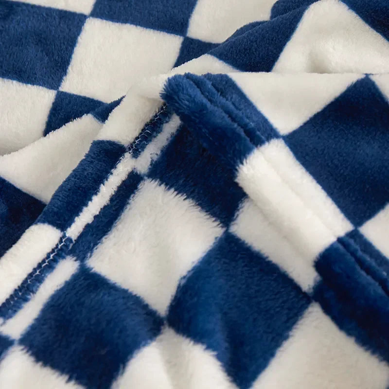 ChicWeave | Stylish Checkerboard Throw Blanket