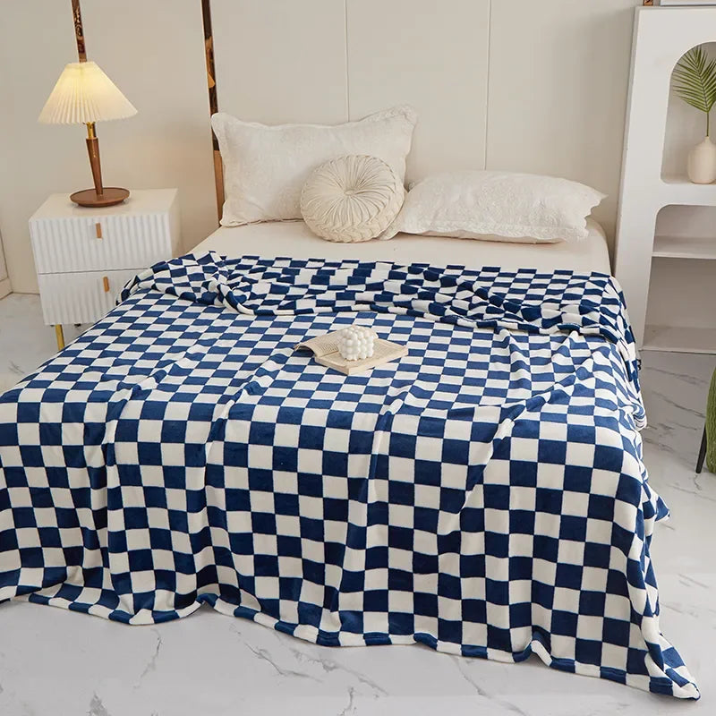 ChicWeave | Stylish Checkerboard Throw Blanket
