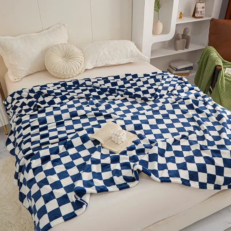 ChicWeave | Stylish Checkerboard Throw Blanket