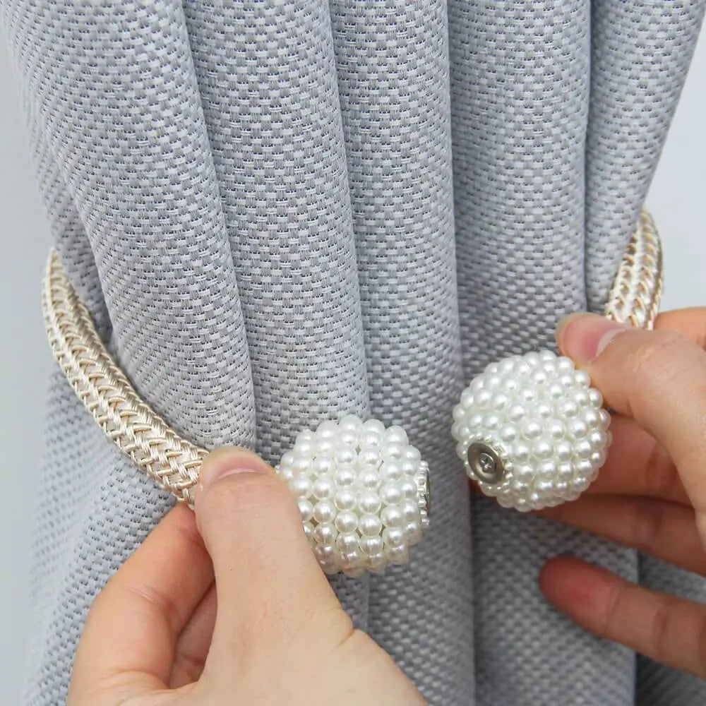 DecoCharm – Magnetic Curtain Clips