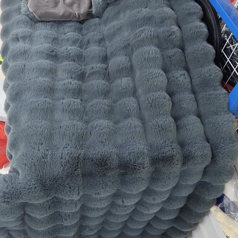CozyGrace | Luxurious Throw for Warm & Relaxing Moments