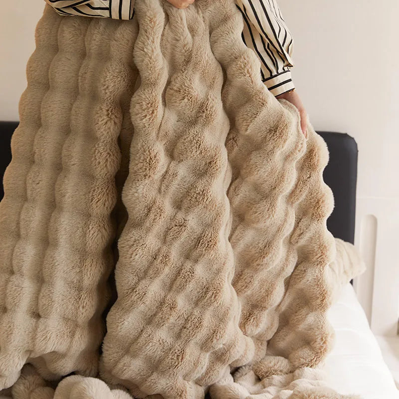 CozyGrace | Luxurious Throw for Warm & Relaxing Moments