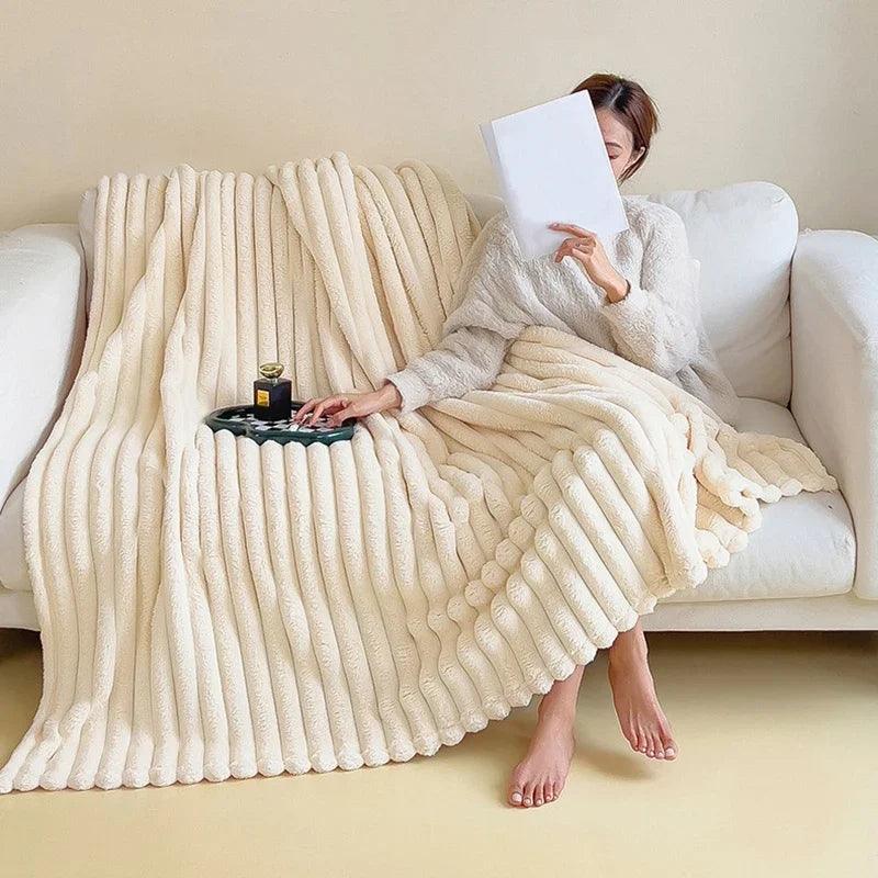 CozyNest | Ultra-Soft Warm Fleece Throw Blanket