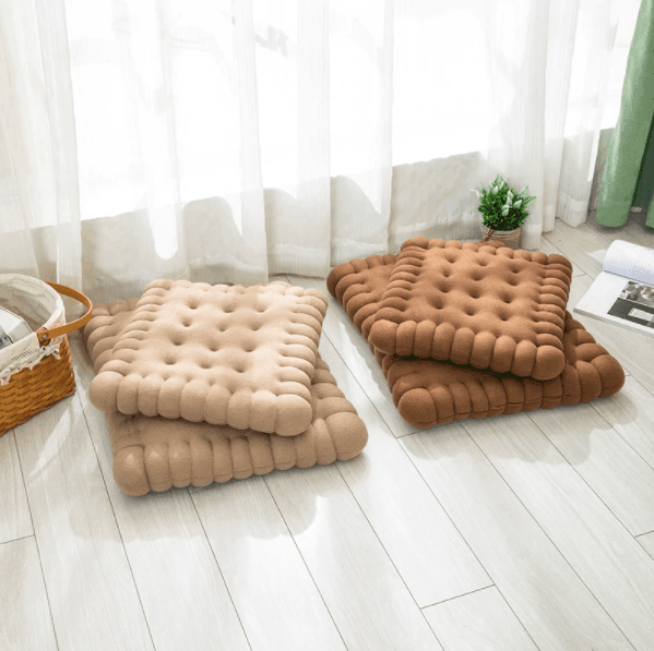 BiscottiPlush | Cozy Biscuit-Shaped Luxury Pillow