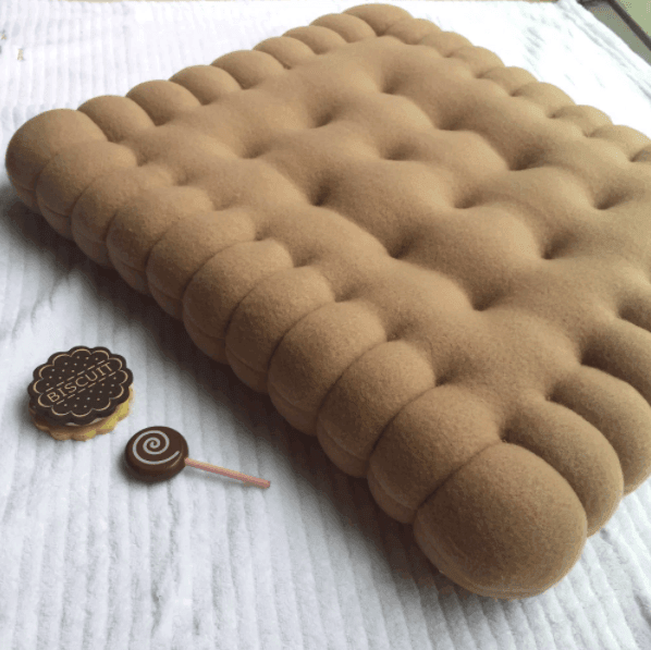 BiscottiPlush | Cozy Biscuit-Shaped Luxury Pillow