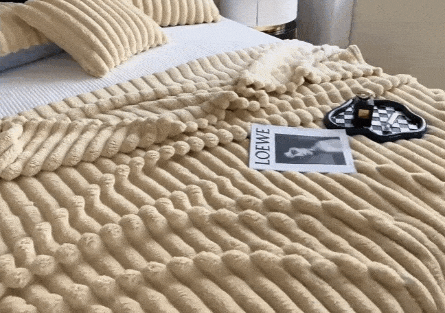 CozyNest | Ultra-Soft Warm Fleece Throw Blanket