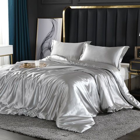 SilkDream | 4-Piece Satin Bedding Set with Pillow Covers