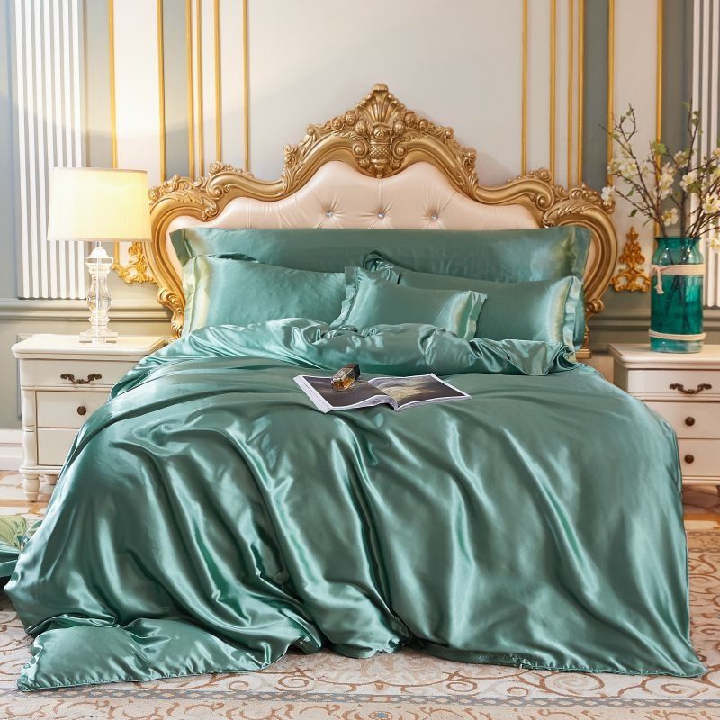 SilkDream | 4-Piece Satin Bedding Set with Pillow Covers