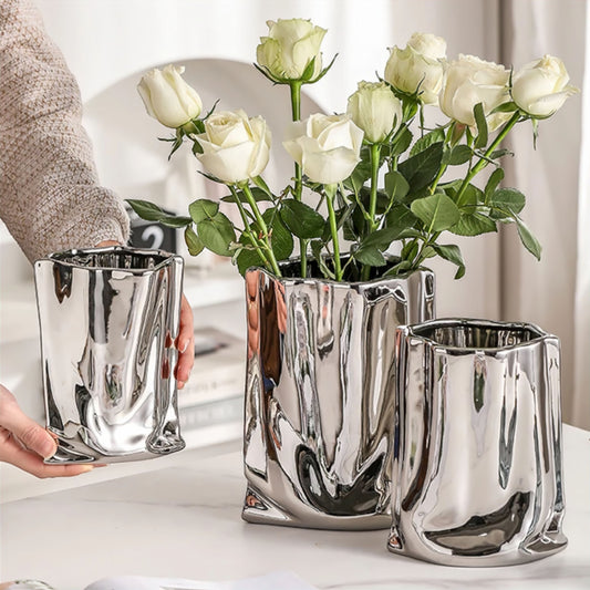 Silvara | Reflective Sleek Metallic Vase