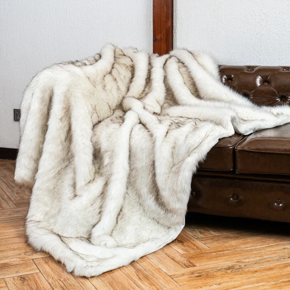 VelvetFrost | Luxurious Faux Fur Blanket