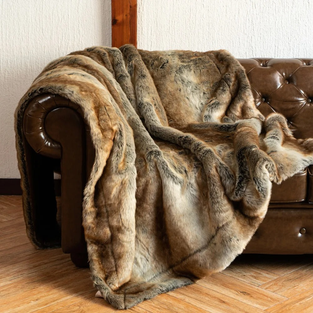 VelvetFrost | Luxurious Faux Fur Blanket