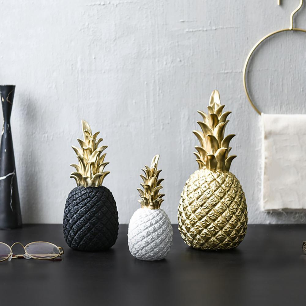 Tropical Glam | Shiny Pineapple Decor