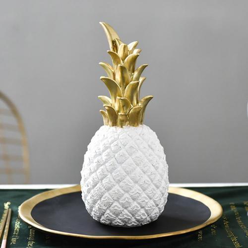 Tropical Glam | Shiny Pineapple Decor