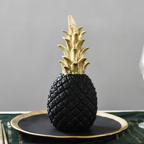 Tropical Glam | Shiny Pineapple Decor