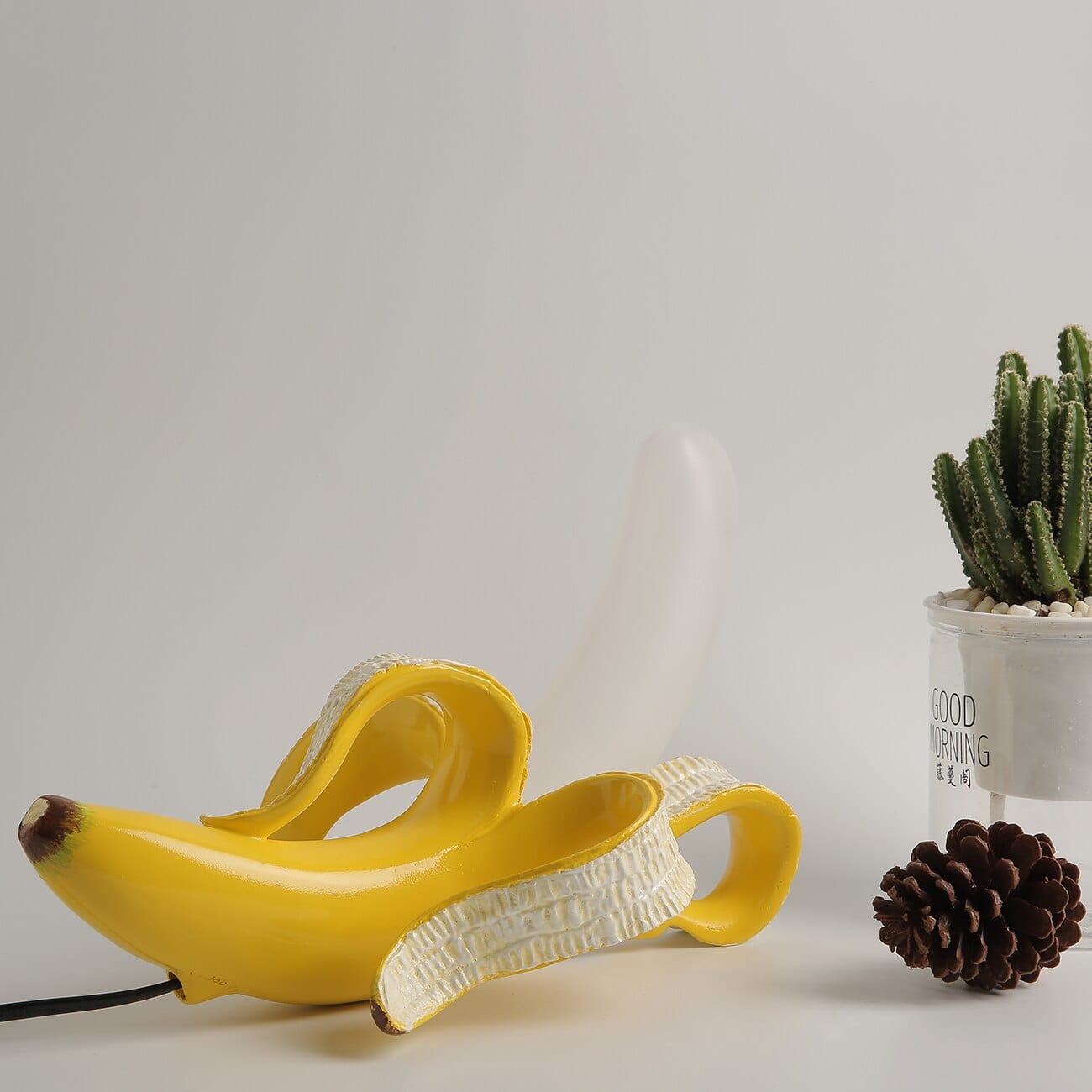 GlowBanana | Playful Golden Banana Table Lamp