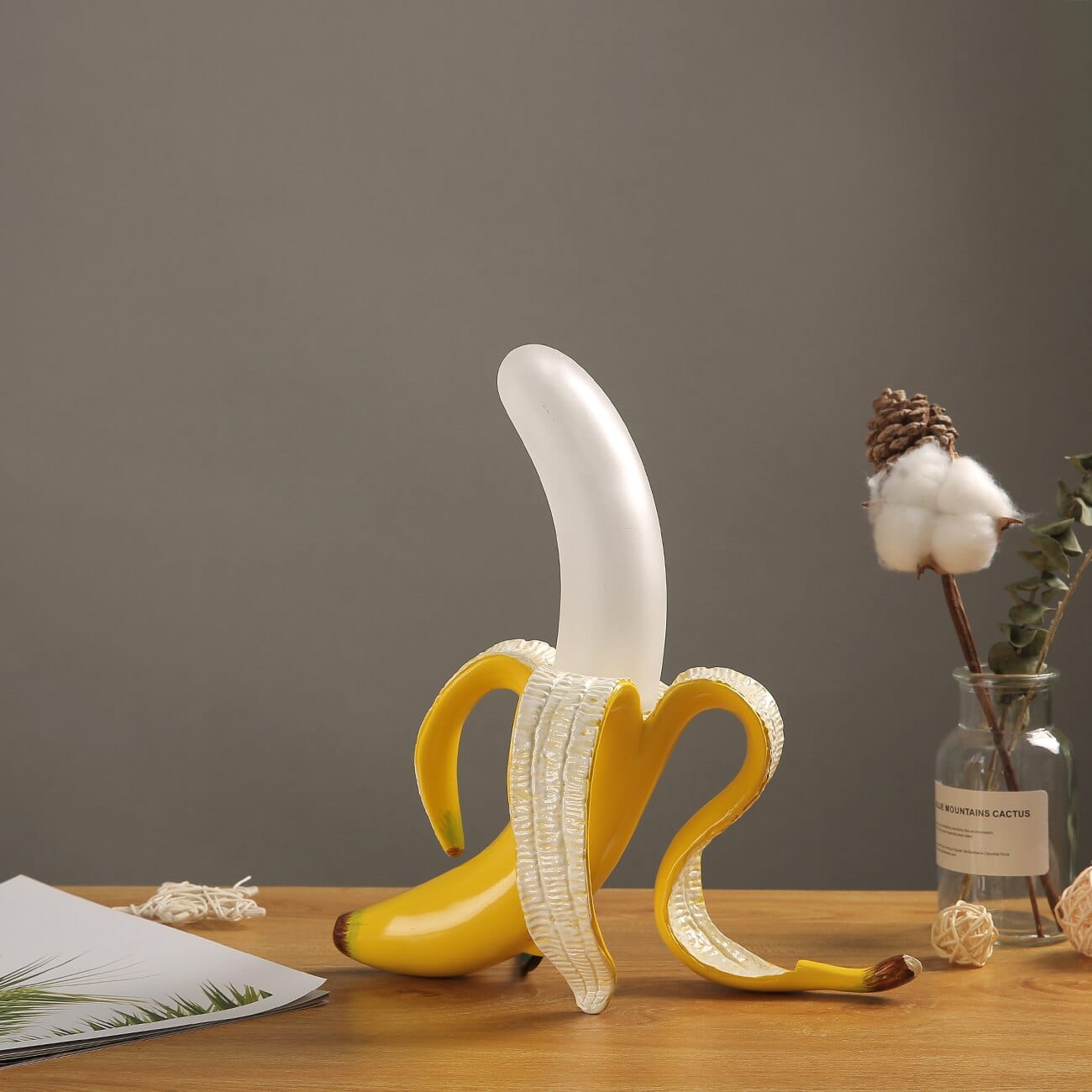 GlowBanana | Playful Golden Banana Table Lamp